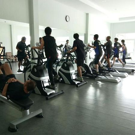 יאנגון Myanmar Sport Hotel מראה חיצוני תמונה