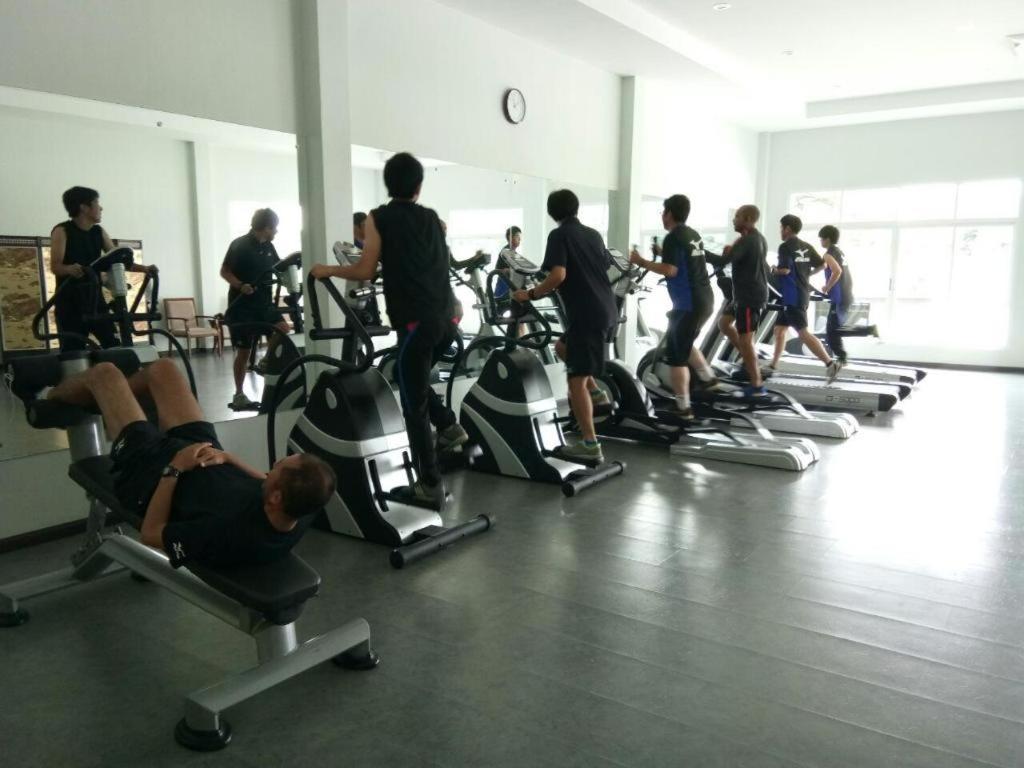 יאנגון Myanmar Sport Hotel מראה חיצוני תמונה