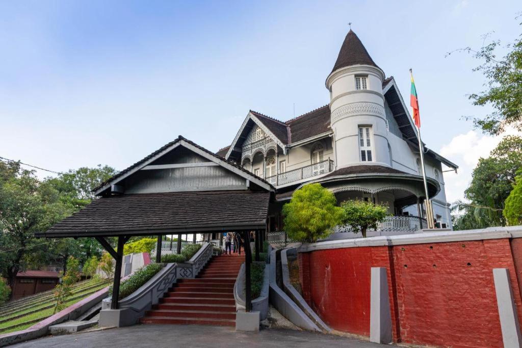 יאנגון Myanmar Sport Hotel מראה חיצוני תמונה