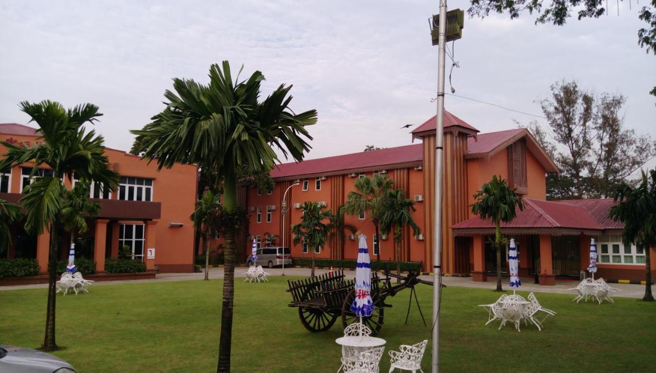 יאנגון Myanmar Sport Hotel מראה חיצוני תמונה