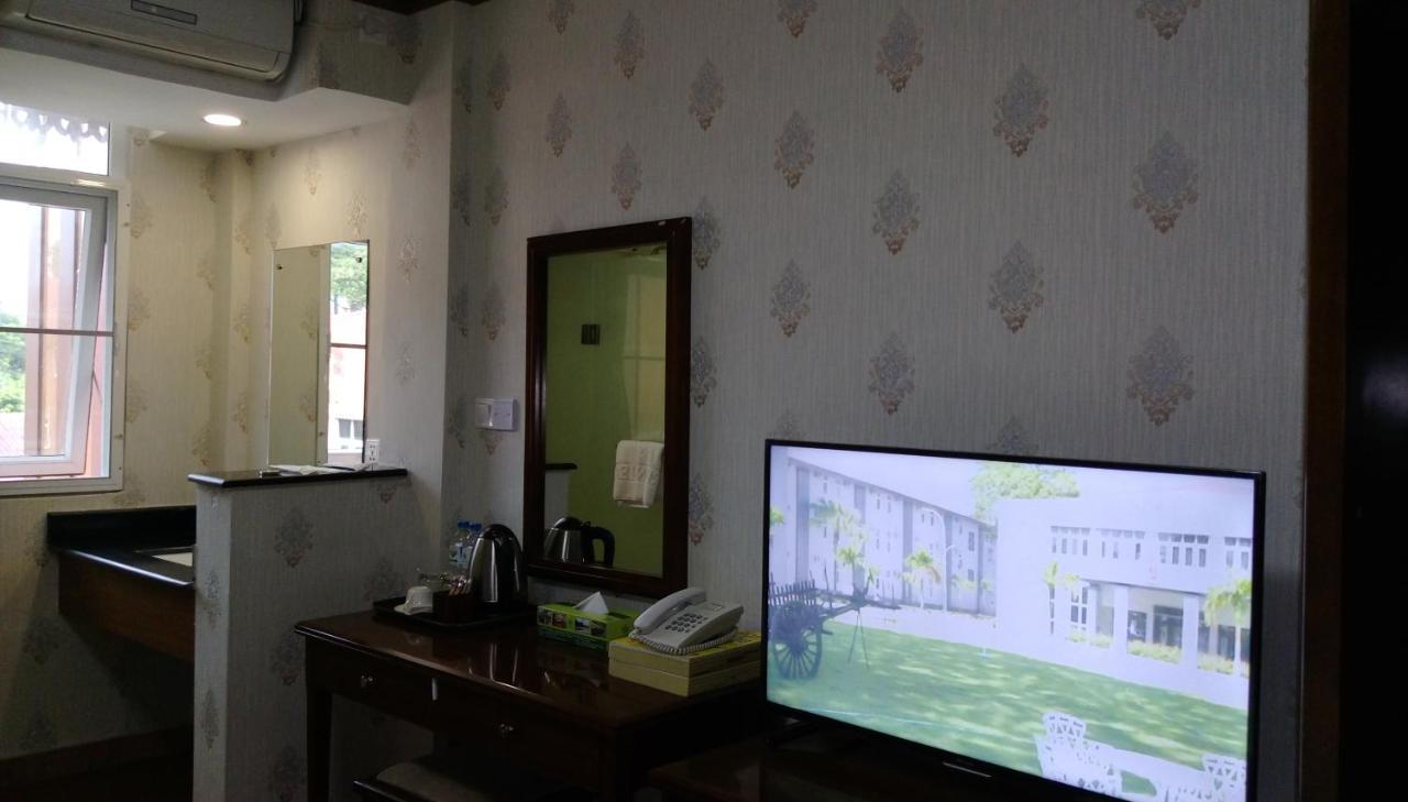 יאנגון Myanmar Sport Hotel מראה חיצוני תמונה