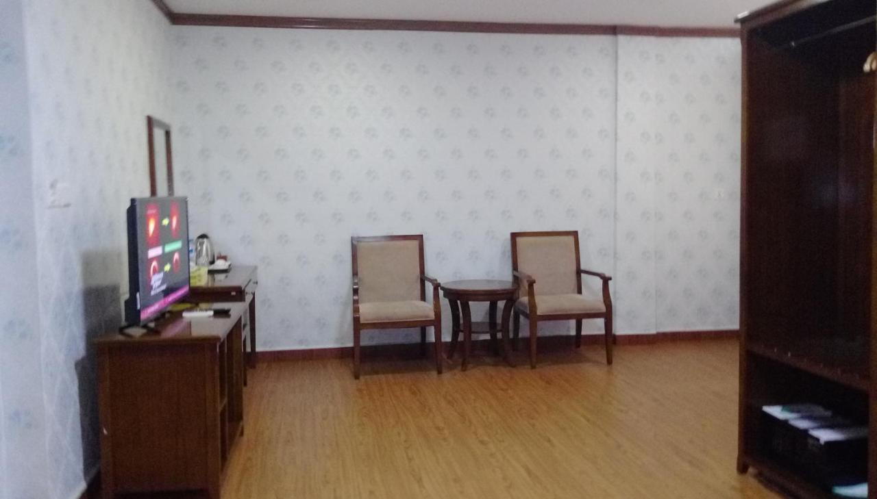 יאנגון Myanmar Sport Hotel מראה חיצוני תמונה