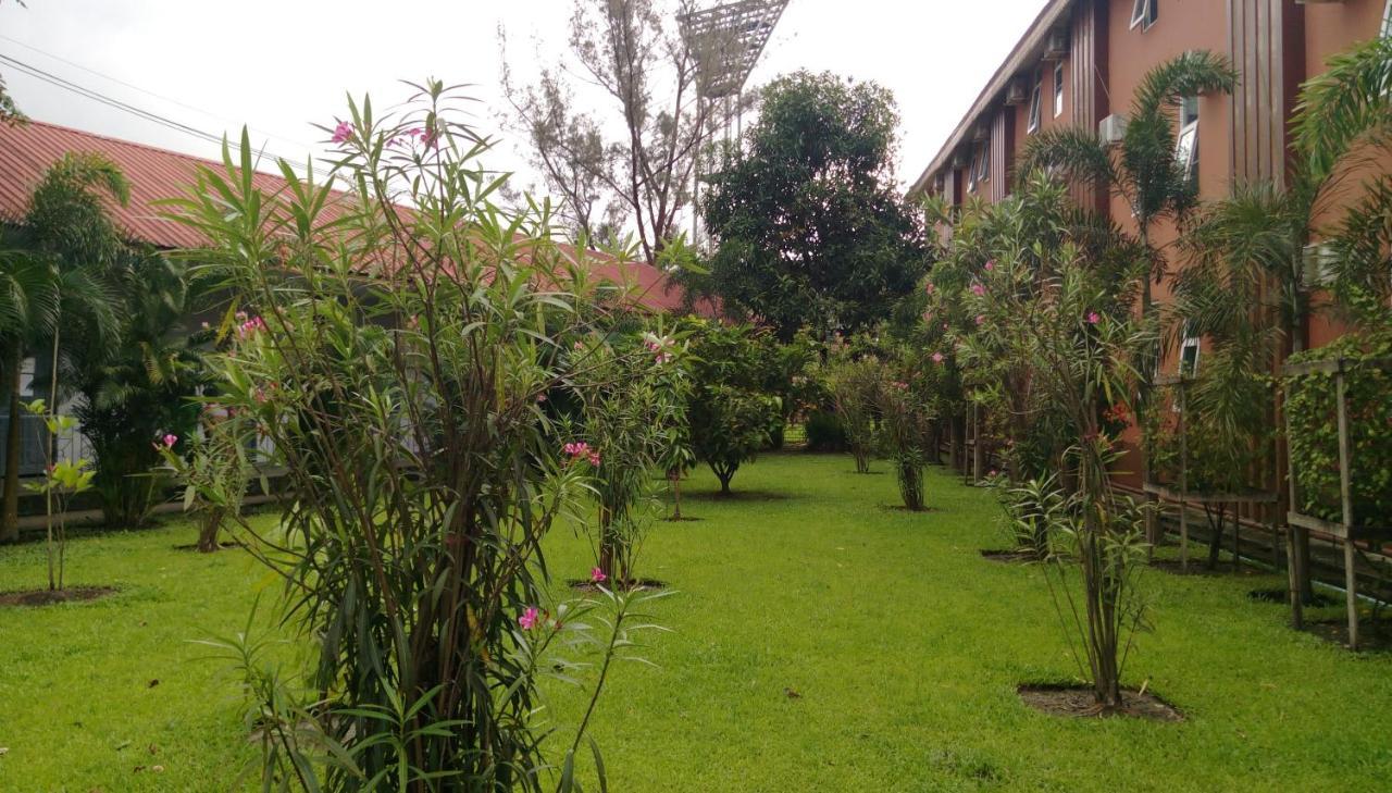 יאנגון Myanmar Sport Hotel מראה חיצוני תמונה